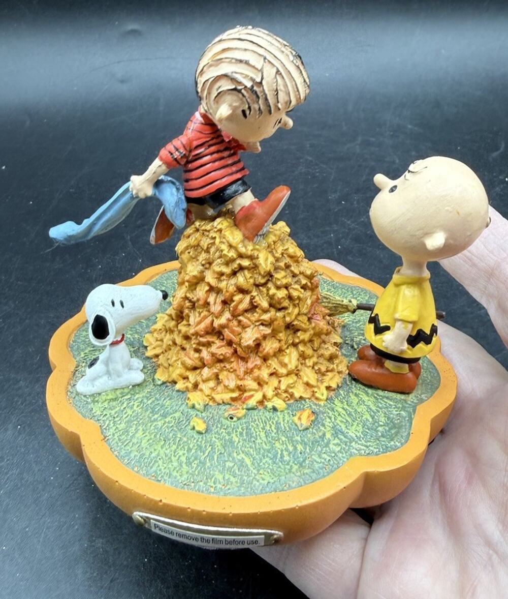 “Good Grief” Great Pumpkin Collection SNOOPY CHARLIE BROWN Hawthorne Village S1
